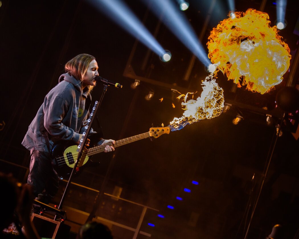Fall Out Boy – Pete Wentz.