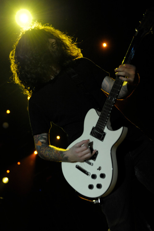 Fall Out Boy – Kreischender Jubel empfing Pete Wentz und seine Teenieband im Palladium. – Nach 60 Minuten war aber schon Schluss.