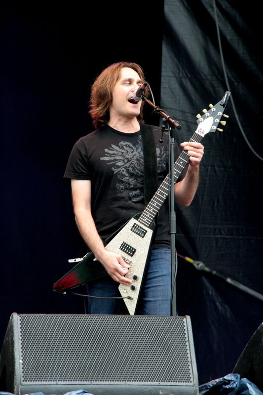 Fates Warning – Trotz Regen eine der am meisten beachteten Bands auf dem Festival. – Frank Aresti