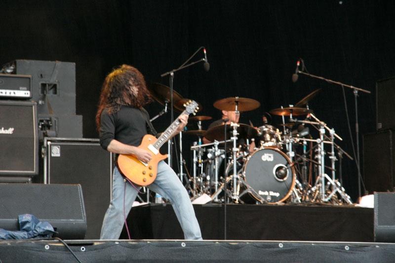 Fates Warning – Trotz Regen eine der am meisten beachteten Bands auf dem Festival. – Jim und Mark