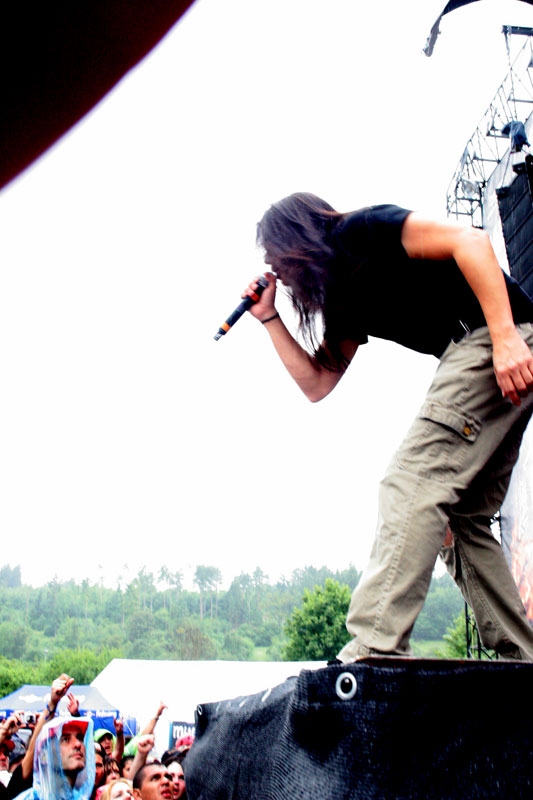 Fates Warning – Trotz Regen eine der am meisten beachteten Bands auf dem Festival. – Ray Alder