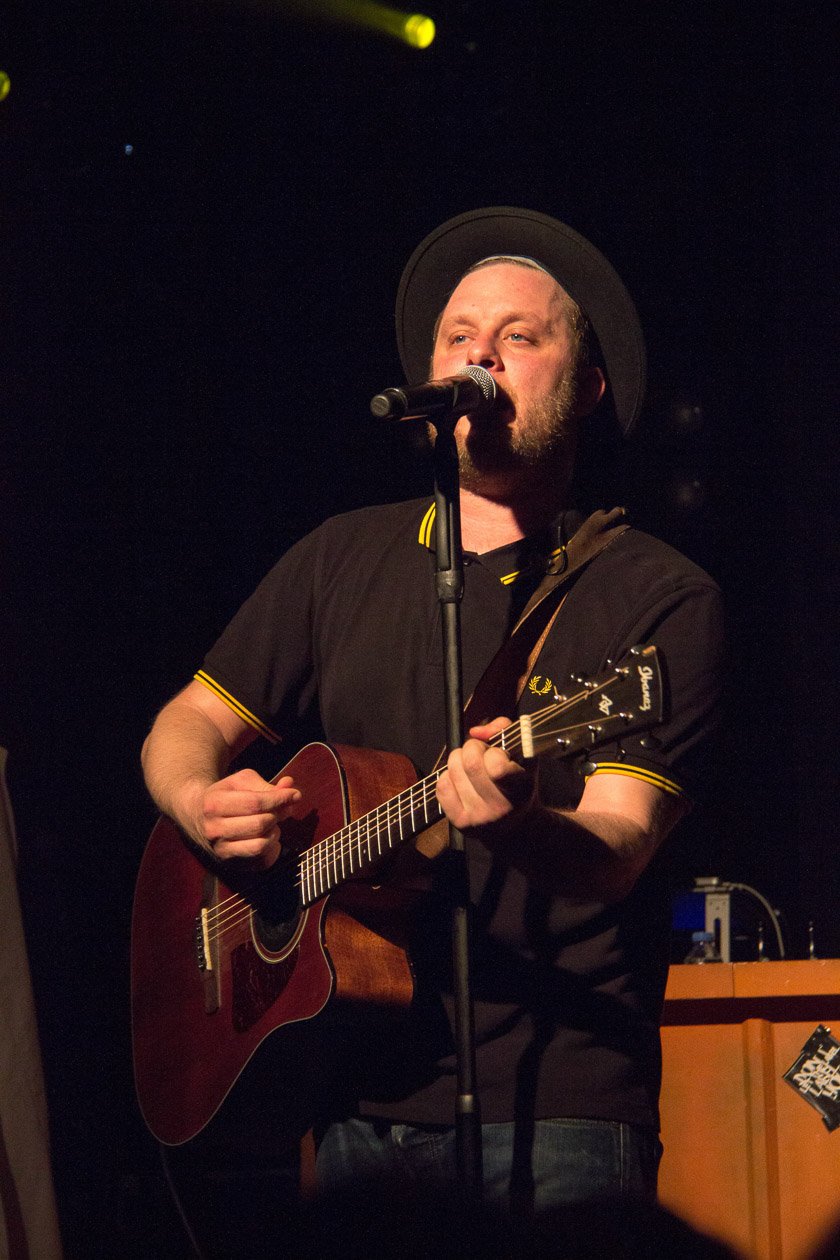 Fatoni – Ein sehr schicker Hip Hop-Abend in der Hauptstadt - inklusive Juse Ju, Dexter u.a. – ... der Gitarre.