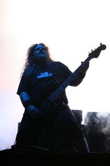Fear Factory – Bräuchten auf der Bühne fast ne Taschenlampe. – 