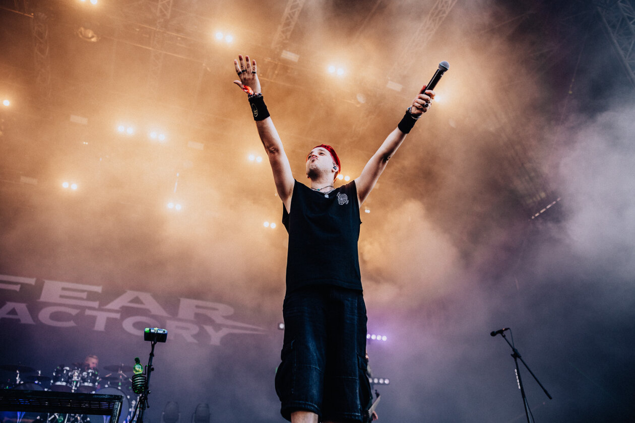 Die Metal-Industrial-Legenden um Gitarrist Dino Cazares live am Ring. – Fear Factory.