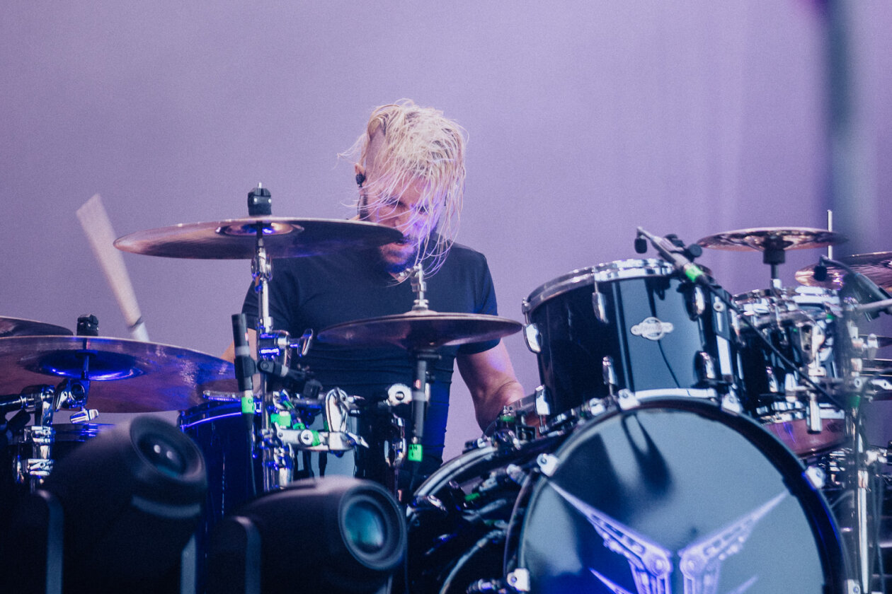 Fear Factory – Die Metal-Industrial-Legenden um Gitarrist Dino Cazares live am Ring. – Pete Webber.
