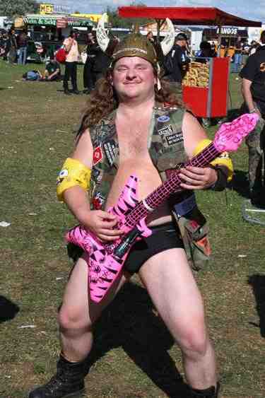 Summer Breeze 2006 – Rock'n'Roll mit Helm und Luftgitarre.