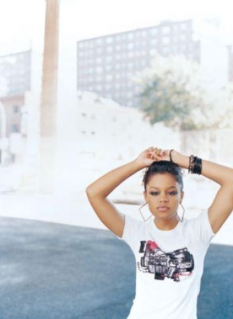 Fefe Dobson – Die junge Kanadierin beherrscht das Spiel mit der Kamera. – 