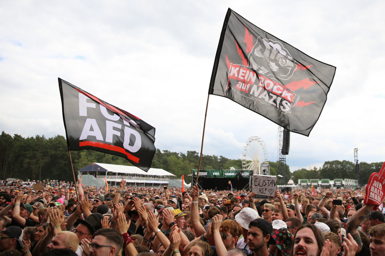 Der Abriss am Sonntag: Monchi und Band. – Feine Sahne Fischfilet.