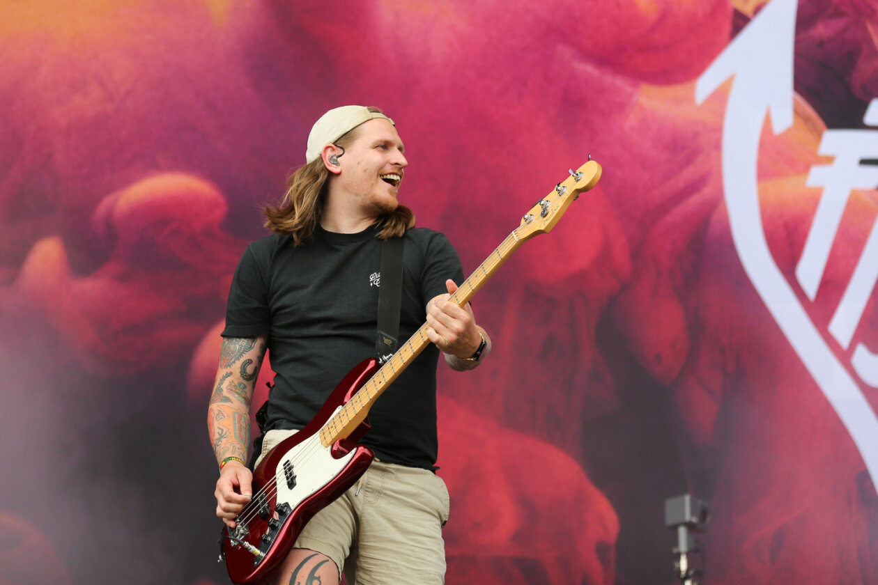 Der Abriss am Sonntag: Monchi und Band. – Feine Sahne Fischfilet.