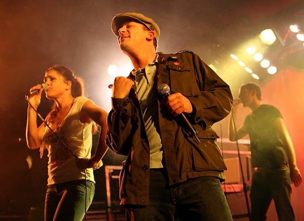 Fettes Brot am 18. April 2005 im Soundgarden Dortmund. – 