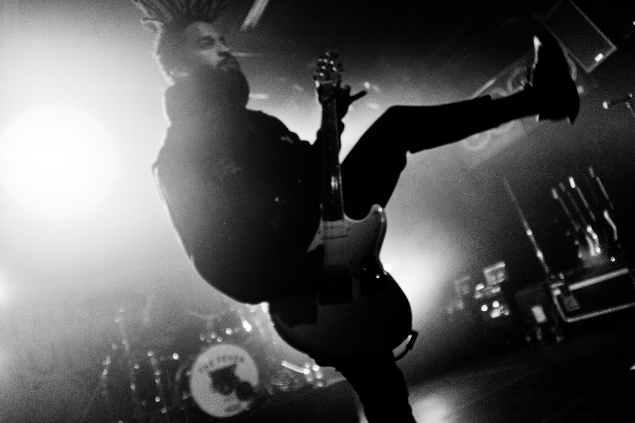 Fever 333 – D333monstration im ausverkauften Berliner Kult-Club SO36! – Gitarrist Stephen Harrison.