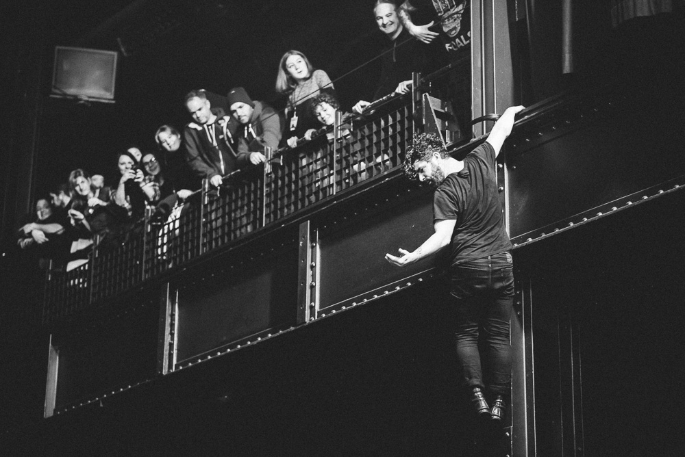 Foals – Mit solchen Platten im Gepäck wird jede Show zum Heimspiel. – ... springen!