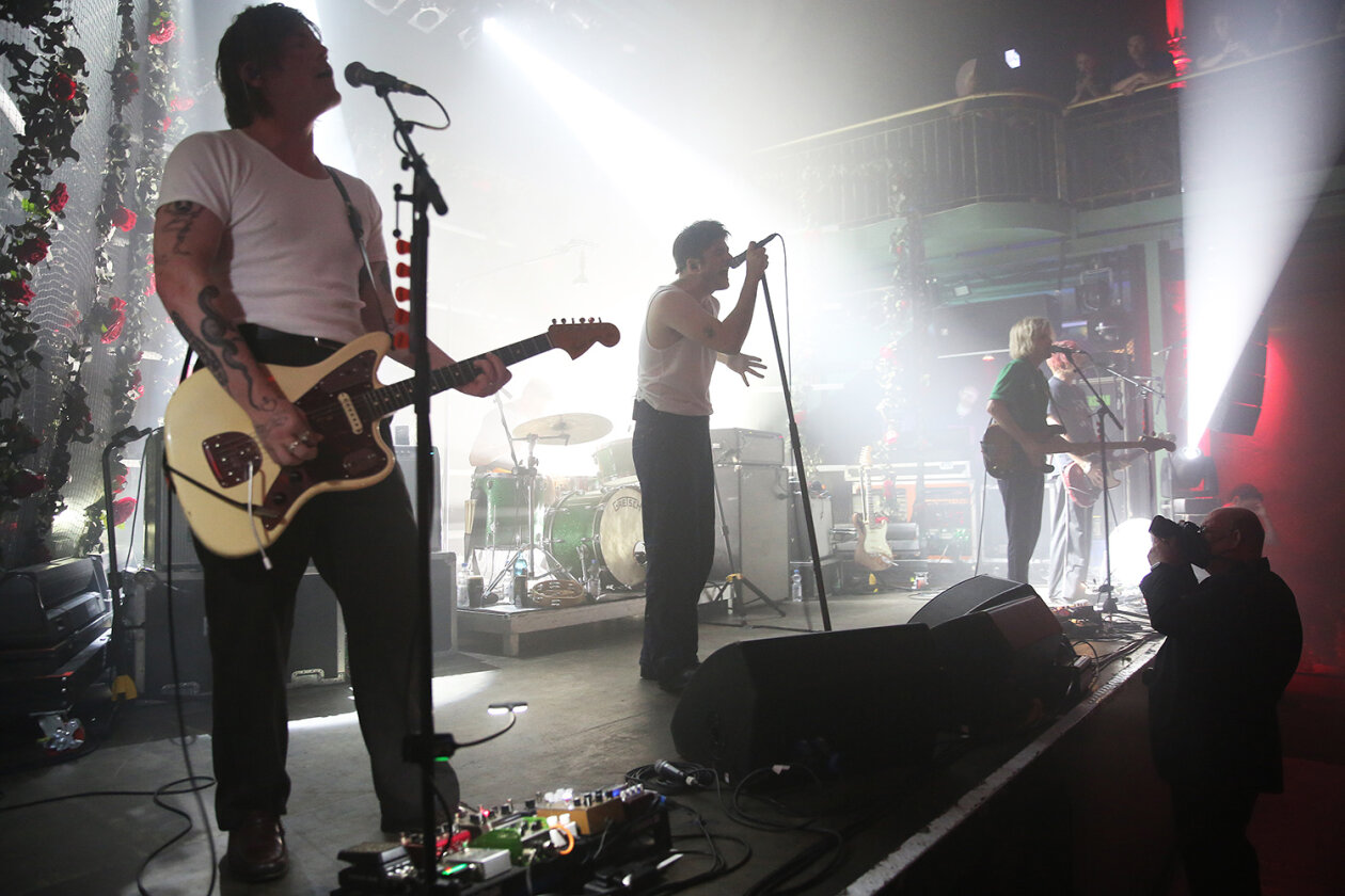 Rappelvoll und 100 Prozent Luftfeuchtigkeit: Fontaines D.C. in Hamburg. – Fontaines D.C.