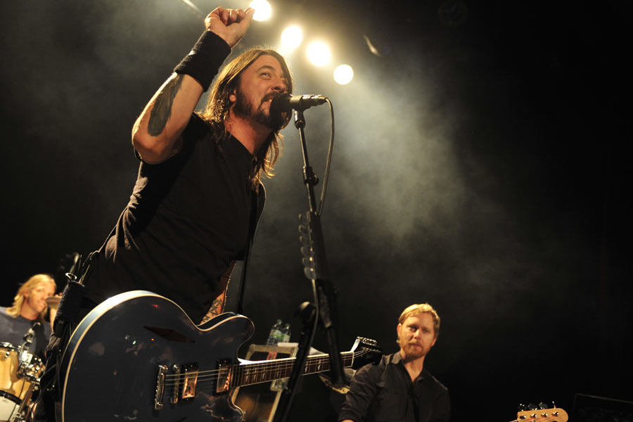 Foo Fighters – Zweieinviertel Stunden kollektiver Wahnsinn. – Im Gloria waren 600 Fans - Karten gabs nur via Verlosung.