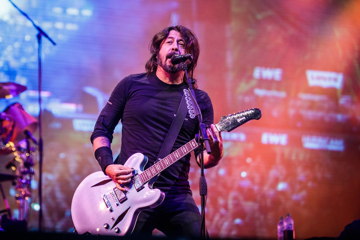 Dave Grohl und Band sorgten für die zünftige Abschlussparty am Festivalsonntag. – Foo Fighters.