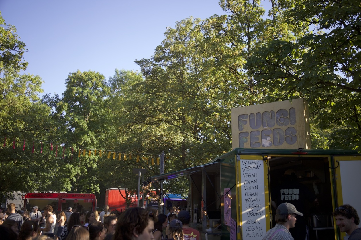 Das zweitägige Festival am Bodensee mit Sean Paul, Blond, Ikkimel, Zartmann, ZsaZsa, Ski Aggu u.a. – Hunger? Essen!
