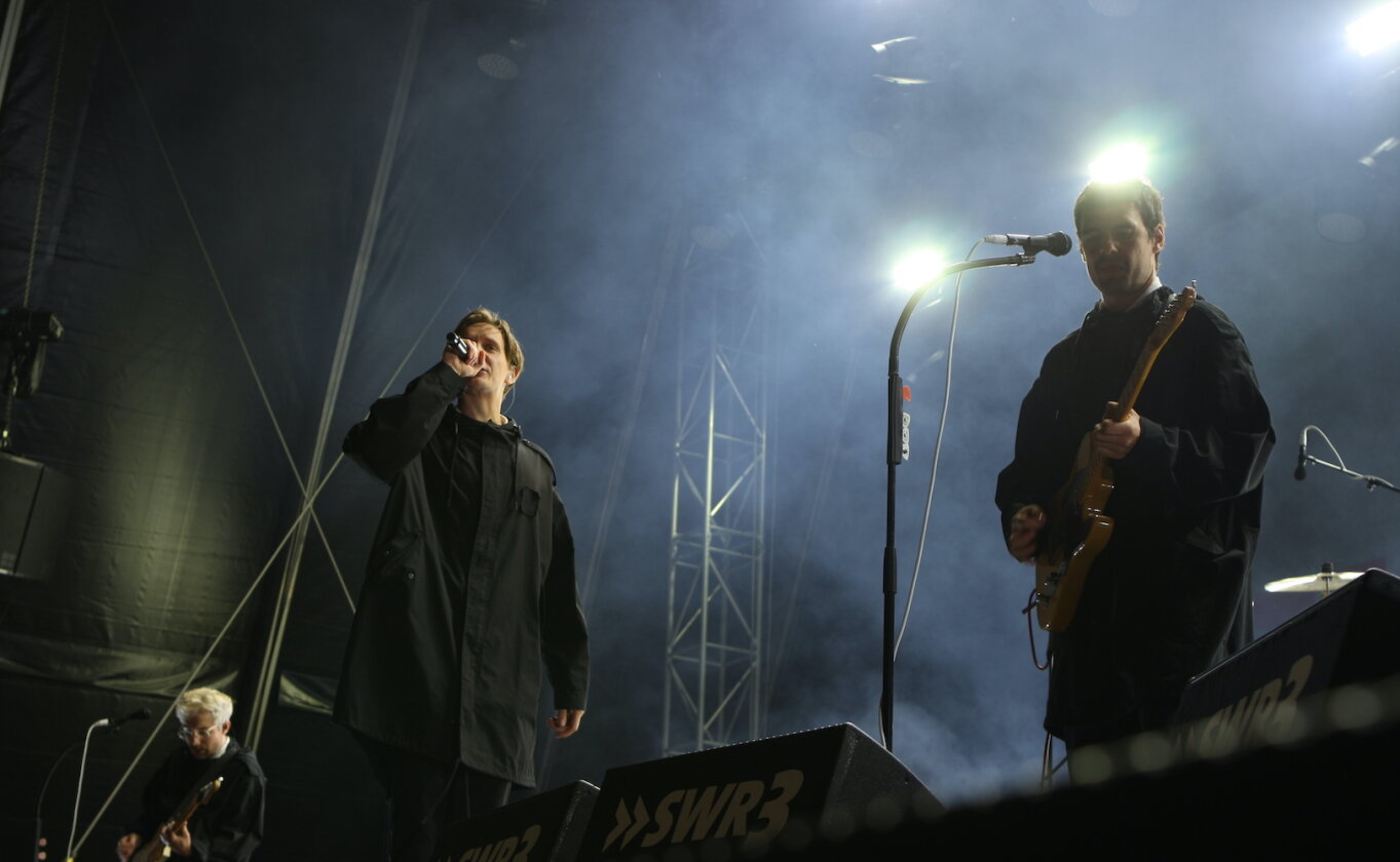 Sommer, Sonne, Party im Bodenseestadion mit Kraftkluv, AnnenMayKantereit, Juju, Provinz, Faber u.a. – 3/5