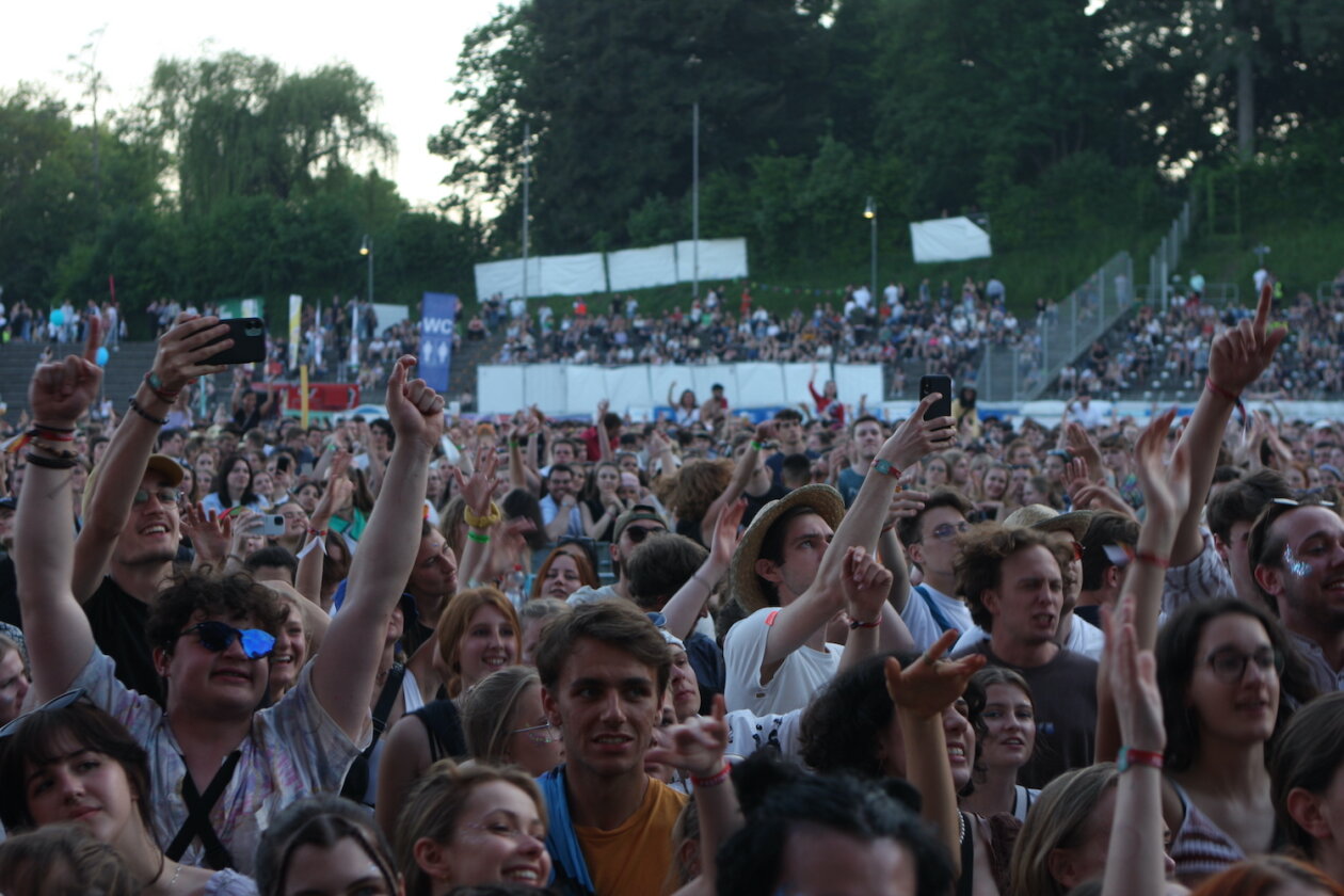Sommer, Sonne, Party im Bodenseestadion mit Kraftkluv, AnnenMayKantereit, Juju, Provinz, Faber u.a. – Alle warten auf ihn.