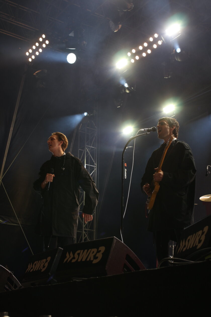 Sommer, Sonne, Party im Bodenseestadion mit Kraftkluv, AnnenMayKantereit, Juju, Provinz, Faber u.a. – Felix Brummer und Karl Schumann.