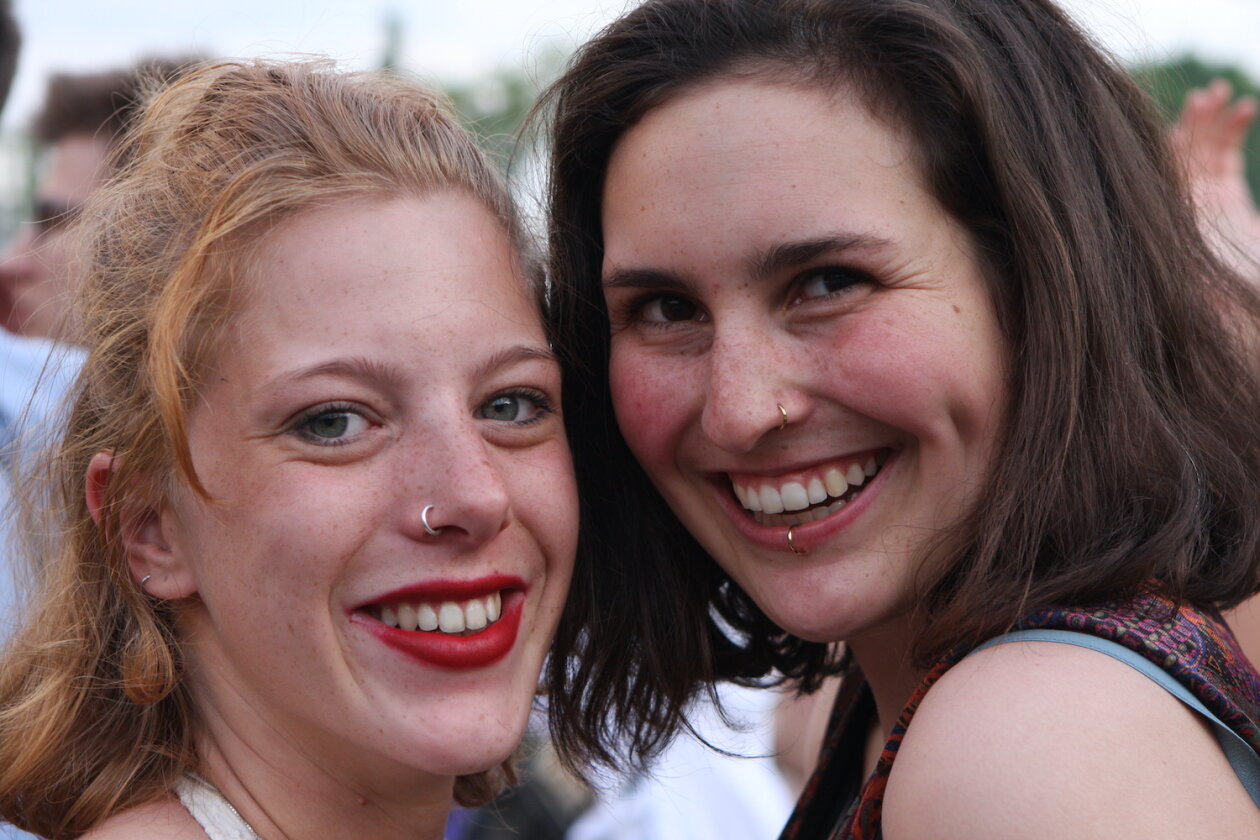 Sommer, Sonne, Party im Bodenseestadion mit Kraftkluv, AnnenMayKantereit, Juju, Provinz, Faber u.a. – Happy faces, die zweite.