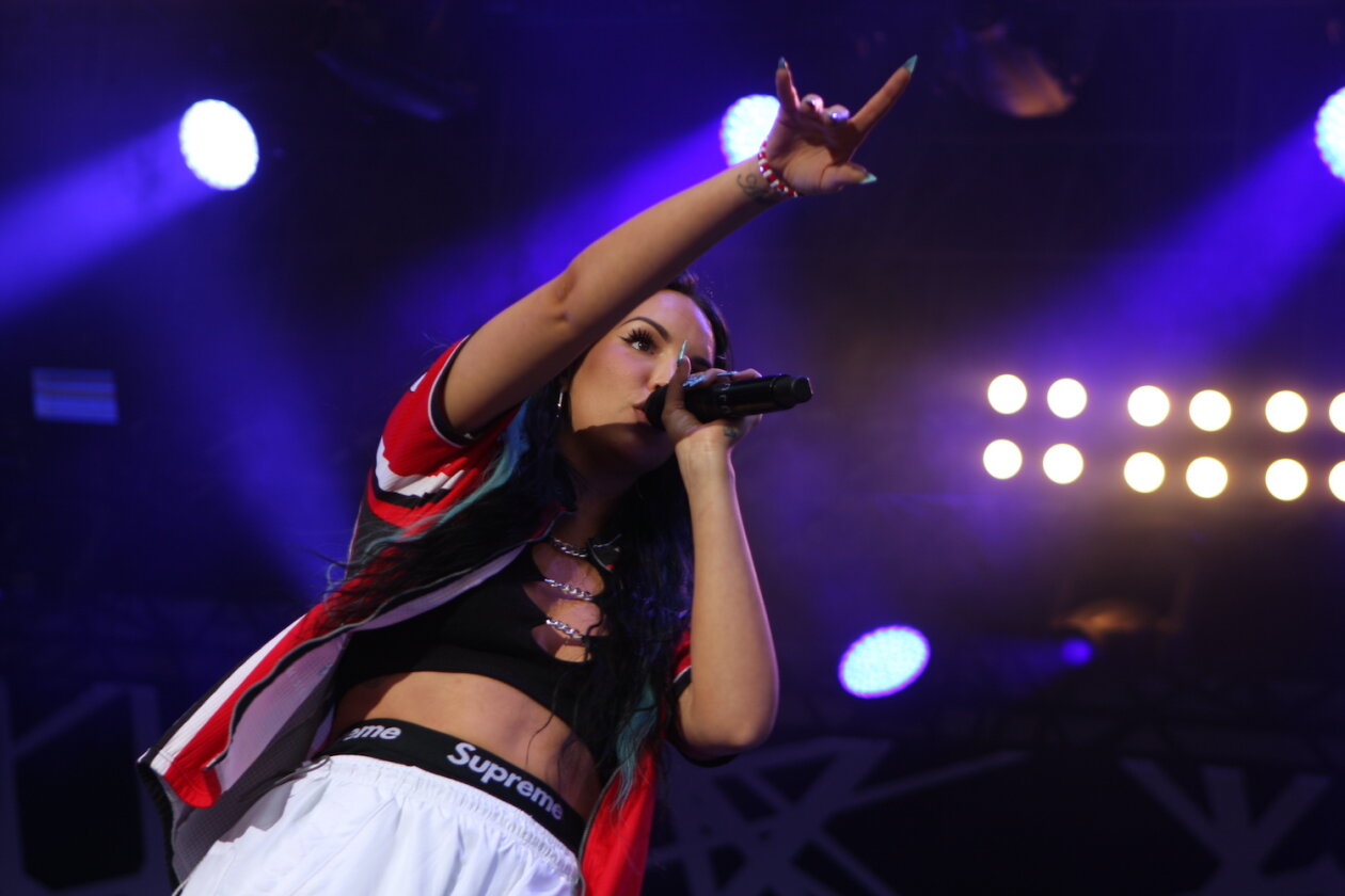 Sommer, Sonne, Party im Bodenseestadion mit Kraftkluv, AnnenMayKantereit, Juju, Provinz, Faber u.a. – Jujuvierundvierzig