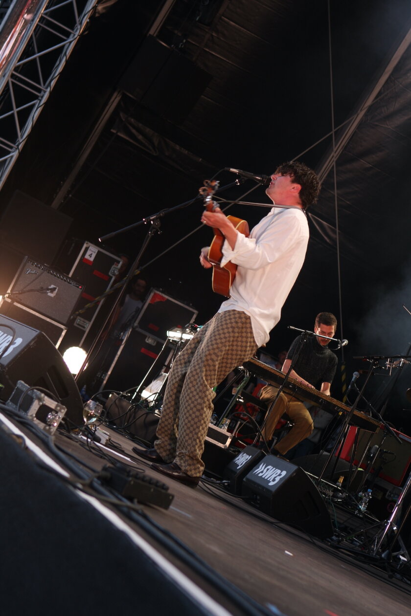 Sommer, Sonne, Party im Bodenseestadion mit Kraftkluv, AnnenMayKantereit, Juju, Provinz, Faber u.a. – Der schönste Mann der Schweiz.