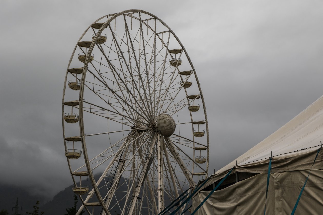 Vier Tage lang Party vor malerischer Bergkulisse mit Billy Talent, Beginner, Casper, The Offspring, Scooter, Biffy Clyro etc. – Die Gondeln vom Riesenrad waren vorsorglich ausgebaut worden.