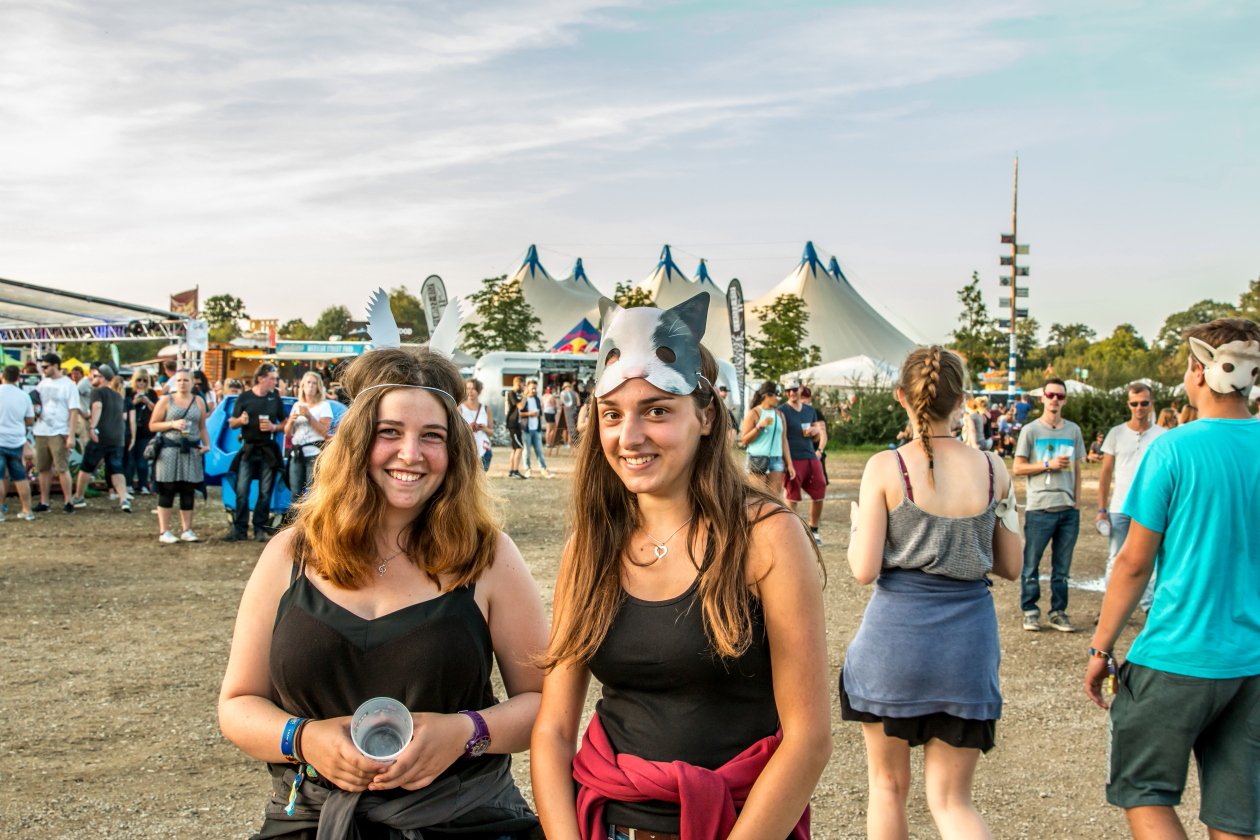 Vier Tage lang Party vor malerischer Bergkulisse mit Billy Talent, Beginner, Casper, The Offspring, Scooter, Biffy Clyro etc. – Hello, hello!