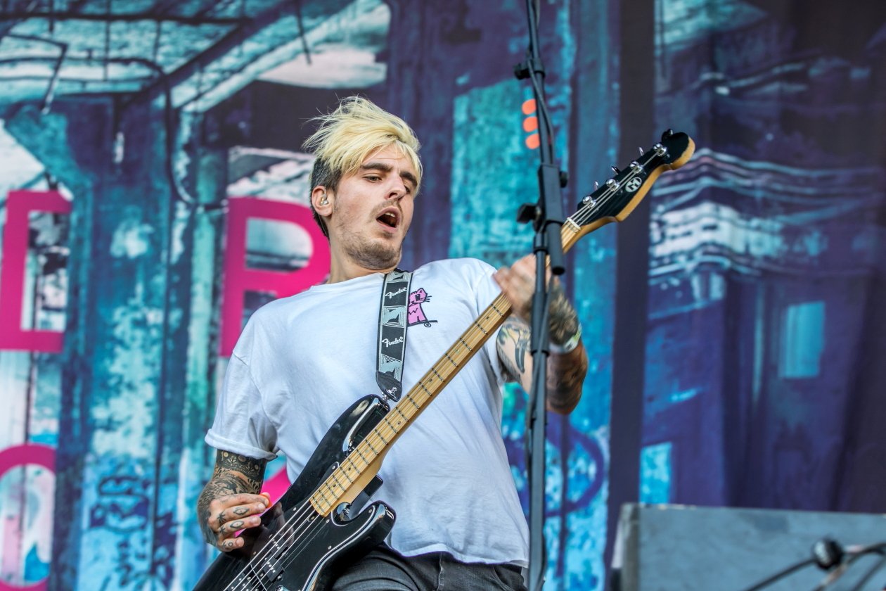 Vier Tage lang Party vor malerischer Bergkulisse mit Billy Talent, Beginner, Casper, The Offspring, Scooter, Biffy Clyro etc. – Jennifer Rostock.