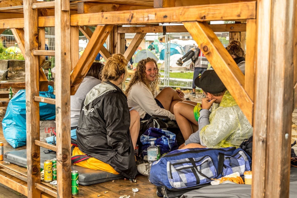 Vier Tage lang Party vor malerischer Bergkulisse mit Billy Talent, Beginner, Casper, The Offspring, Scooter, Biffy Clyro etc. – Kurz Pause noch