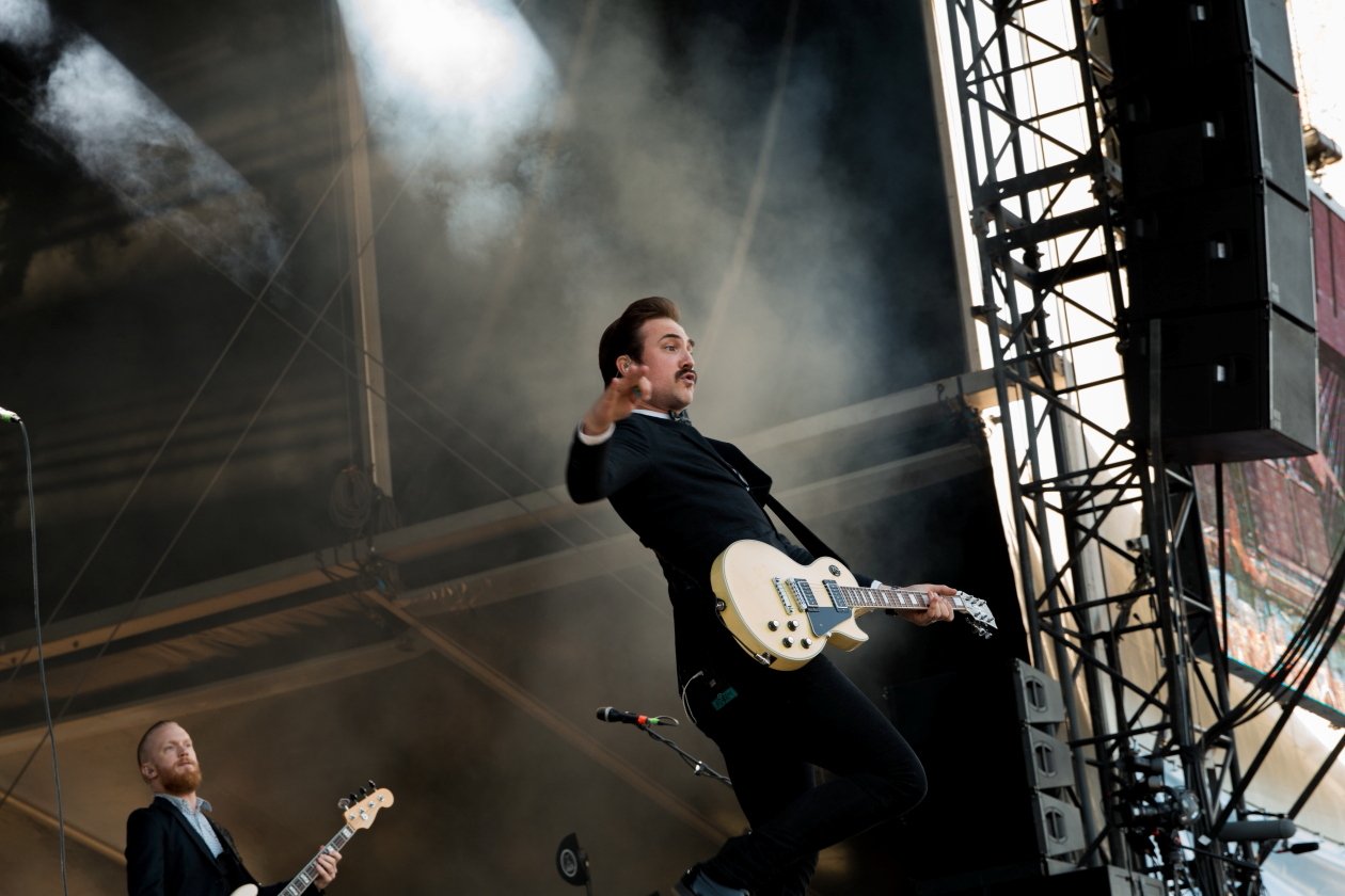 Vier Tage lang Party vor malerischer Bergkulisse mit Billy Talent, Beginner, Casper, The Offspring, Scooter, Biffy Clyro etc. – Royal Republic.