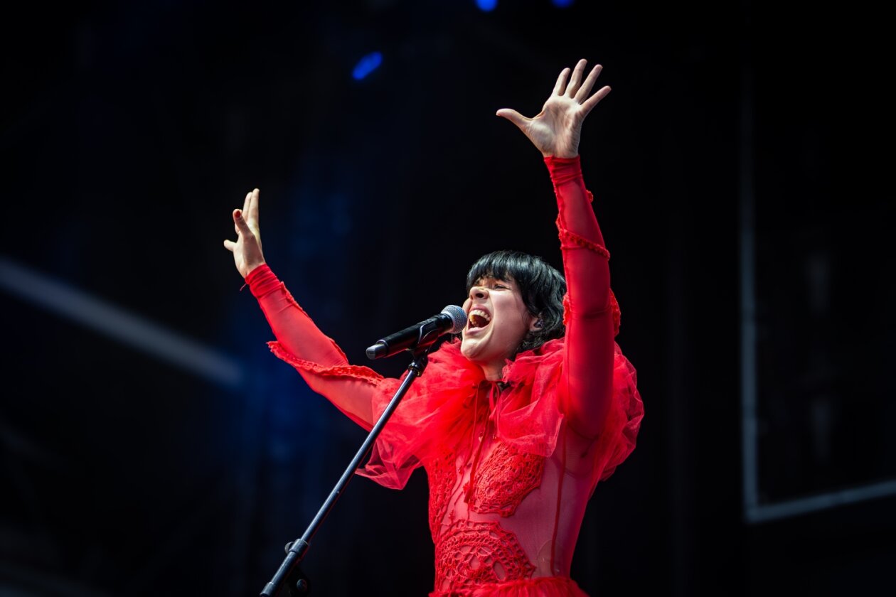 Vielfalt im Eisenwerk: Zwischen alten Gemäuern gibt es neue Künstler zu bestaunen. – Bat For Lashes