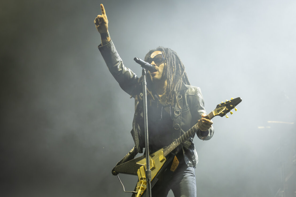 Vielfalt im Eisenwerk: Zwischen alten Gemäuern gibt es neue Künstler zu bestaunen. – Lenny Kravitz