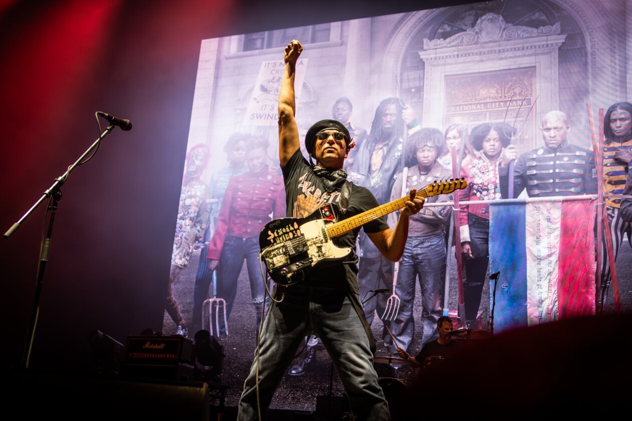 Vielfalt im Eisenwerk: Zwischen alten Gemäuern gibt es neue Künstler zu bestaunen. – Tom Morello