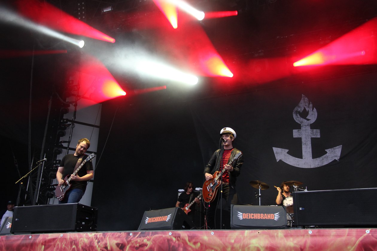 Alle Fotos zum Festival an der Nordsee. – Madsen.