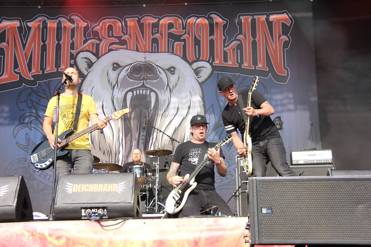 Alle Fotos zum Festival an der Nordsee. – Millencolin drehen auf.