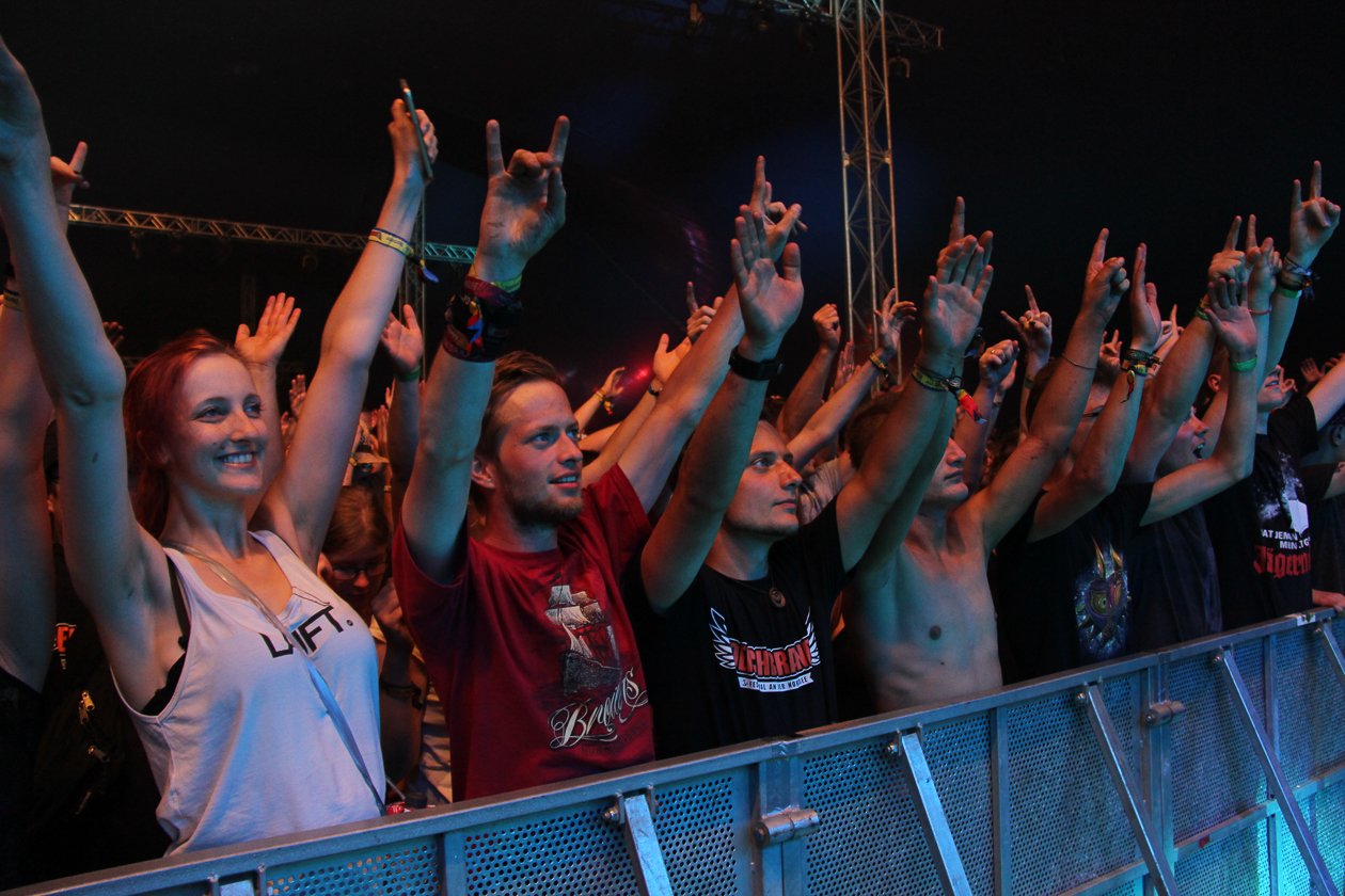 Alle Fotos zum Festival an der Nordsee. – Oomph-Fans.