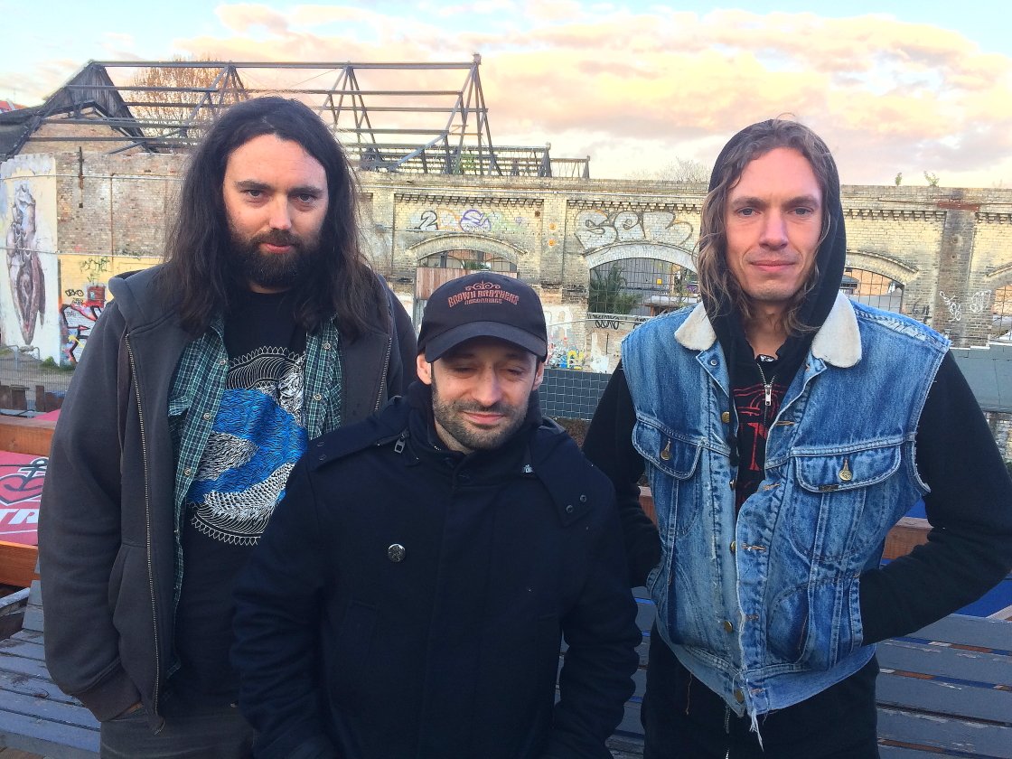 Drei Tage Stoner, Doom und Dämpfe auf dem Berliner RAW-Gelände. – Mars Red Sky.