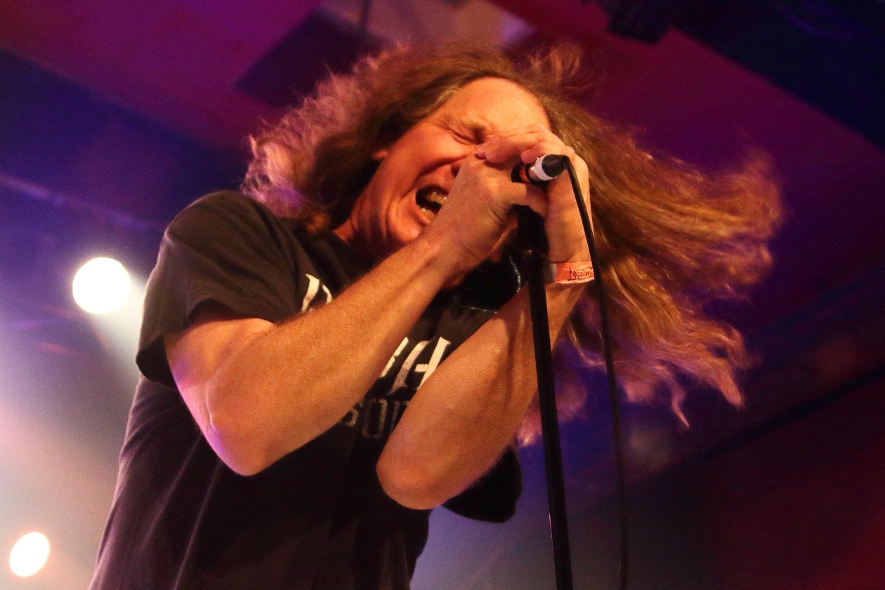 Drei Tage Stoner, Doom und Dämpfe auf dem Berliner RAW-Gelände. – Saint Vitus.