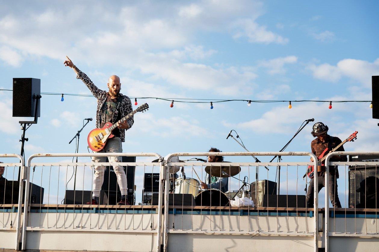 Fu Manchu, Nick Olivieri, Witch, All Them Witches, The Skull, Long Distance Calling u.v.a. - feeling the desert! – Tag drei mit The Great Machine.