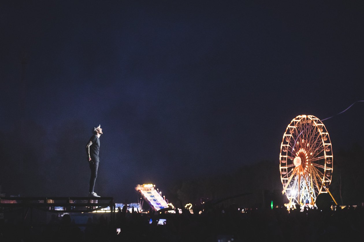 Das ganze Jahr über in den Clubs und auf Festivals unterwegs: Ausgewählte Bilder der laut.de-Fotografen. – Casper.