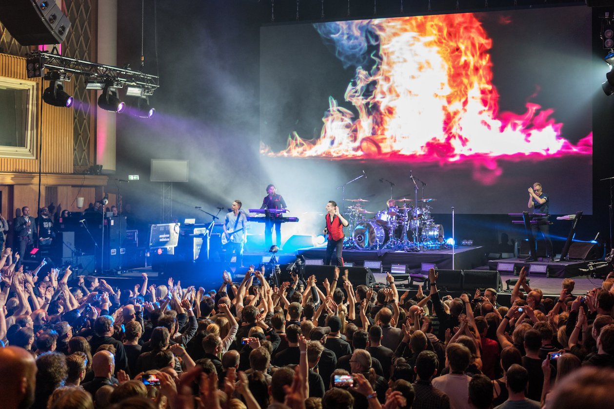 Das ganze Jahr über in den Clubs und auf Festivals unterwegs: Ausgewählte Bilder der laut.de-Fotografen. – Depeche Mode in Berlin.