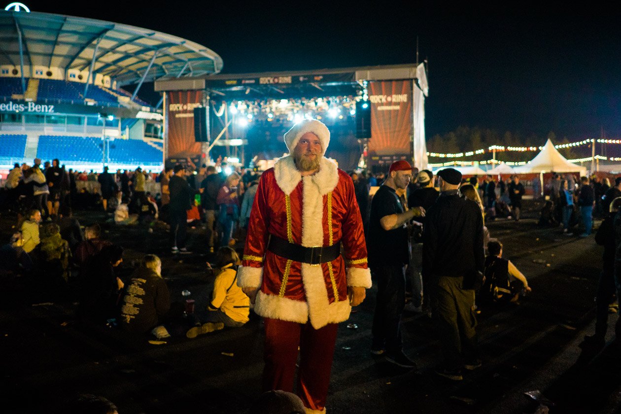 laut.de vor (und manchmal auch auf) den Bühnen. – Happy X-Mas!