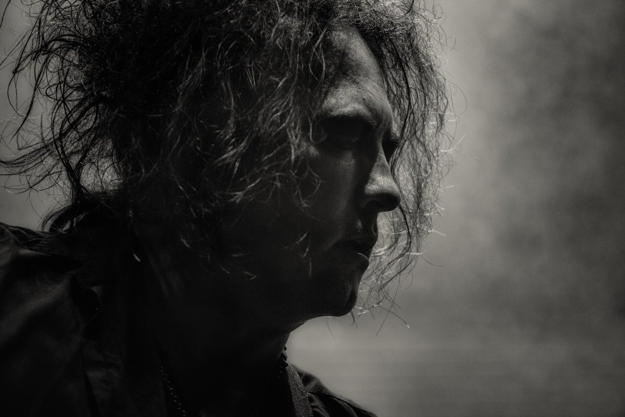 We proudly present: Die besten Schnappschüsse unserer Konzert- und Festivalfotografen. – Robert Smith in Berlin