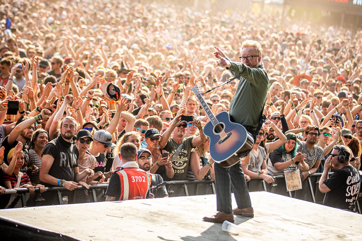 Nirgends pulsiert das Leben mehr als vor und auf der Bühne! – Flogging Molly.