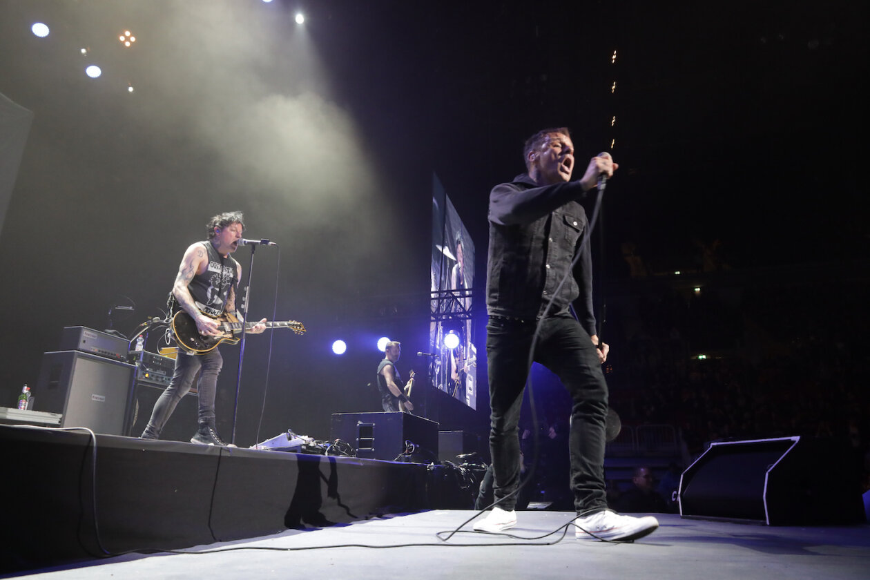Die Fotos zum "Drei Akkorde für deine Spende"-Event zugunsten der Erdbebenopfer in der Türkei und Syrien. – Donots.
