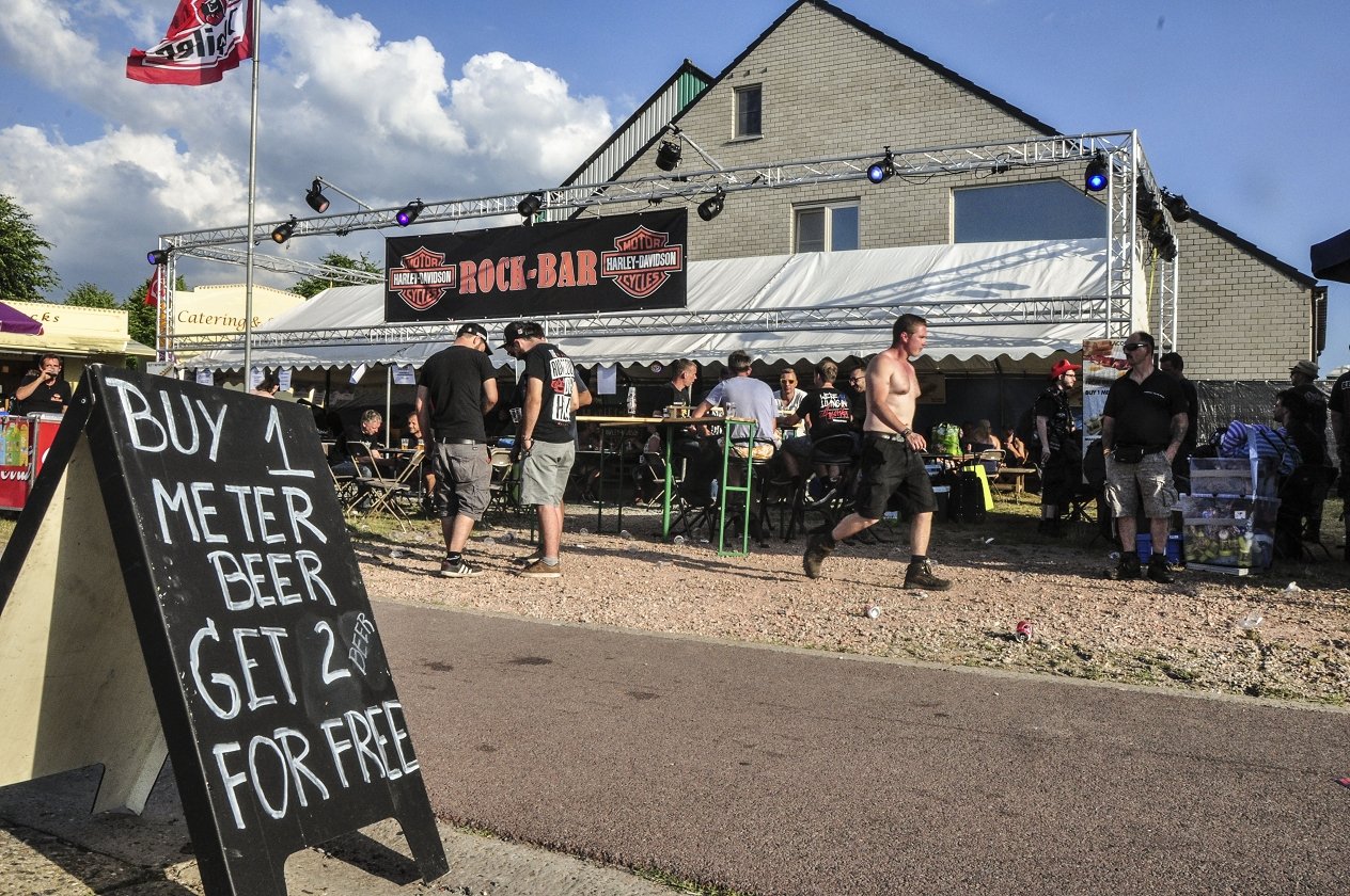 Bestes Wetter, beste Bands: 155.000 Menschen reisen zum Graspop nach Dessel. – Guter Deal.