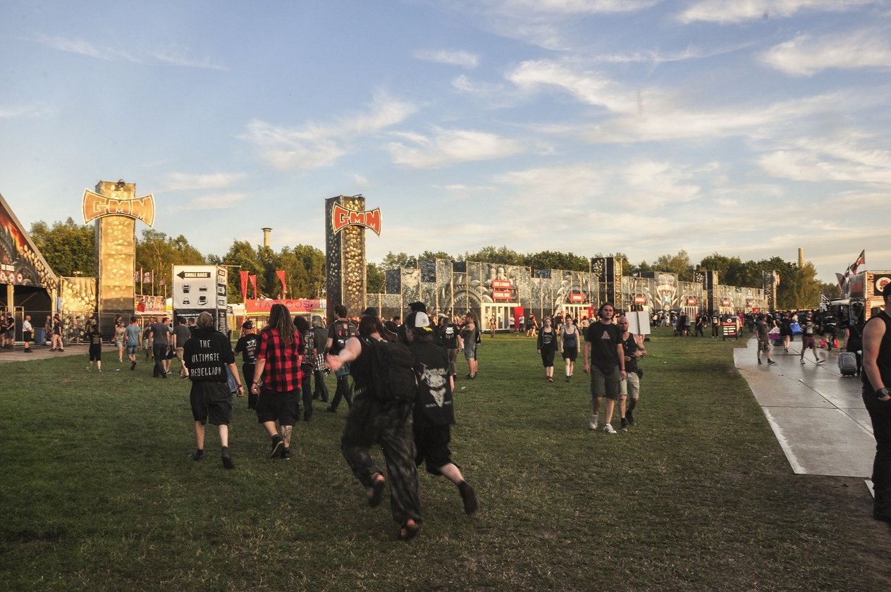 Bestes Wetter, beste Bands: 155.000 Menschen reisen zum Graspop nach Dessel. – Run!