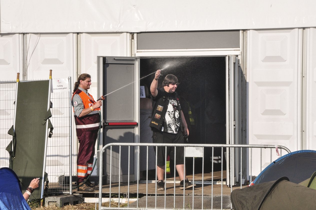 Bestes Wetter, beste Bands: 155.000 Menschen reisen zum Graspop nach Dessel. – Schön kühl.