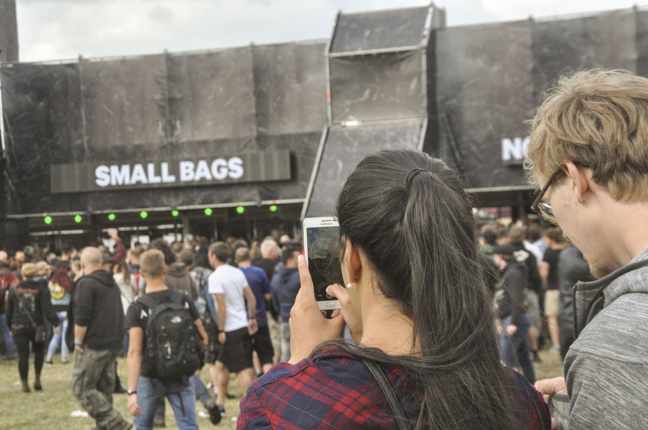 Impressionen und Atmosphäre vom belgischen XXL-Metaltreffen. – Fotos.